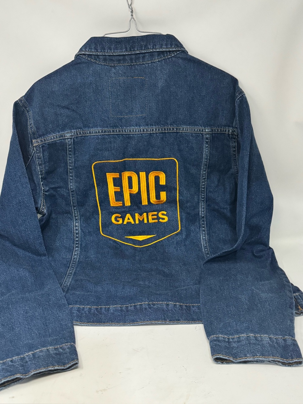 Epic Games Denim trucker Jacket with Logo employee promo sz M New with tags